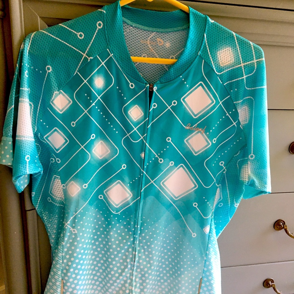 Baleaf women’s biking jersey.